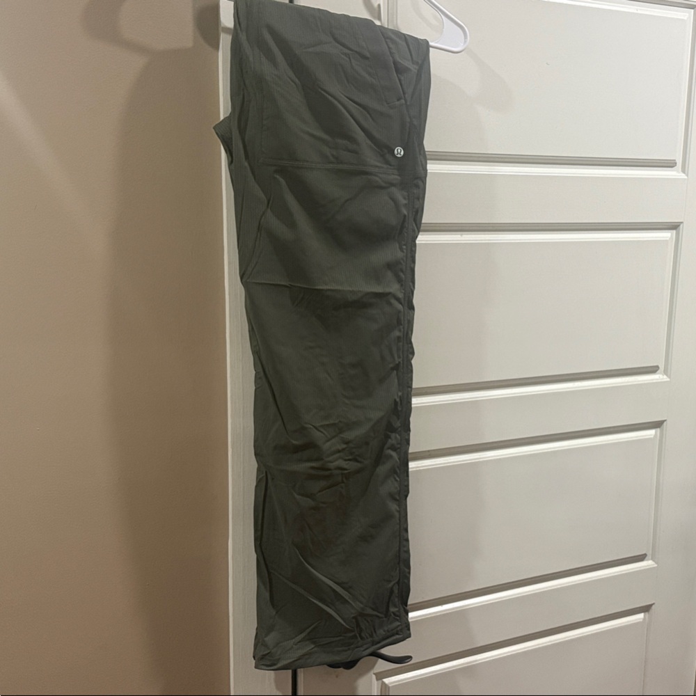 lululemon athletica women’s Green-boot cut/drawstring Pants